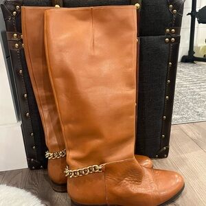 Renvy Leather Boots with Gold Chain